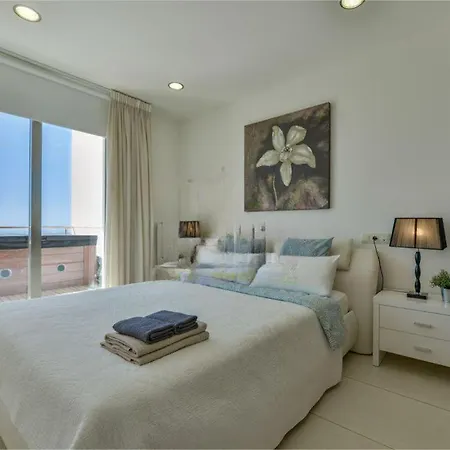 Mare Nostrum Sea View Apartment *